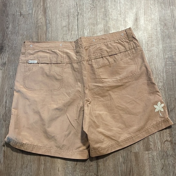 COLUMBIA LIGHTWEIGHT KHAKI SHORTS (M) - Picture 5 of 7